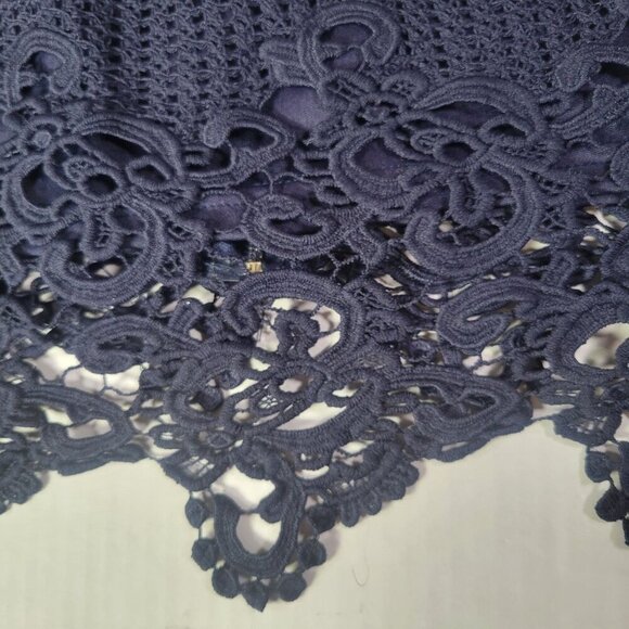 House Of Three Women Navy Blue Elegant Lace Cropped Tank Top Size 6 - Picture 2 of 8